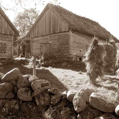 Hus från 1600-talet i Äskhults by, Halland
